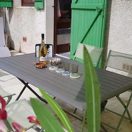 Maison De Charme Avec Jardin Clos *