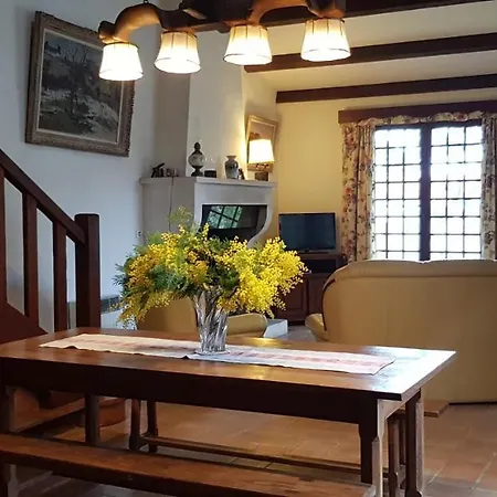 Maison De Charme Avec Jardin Clos Holiday home